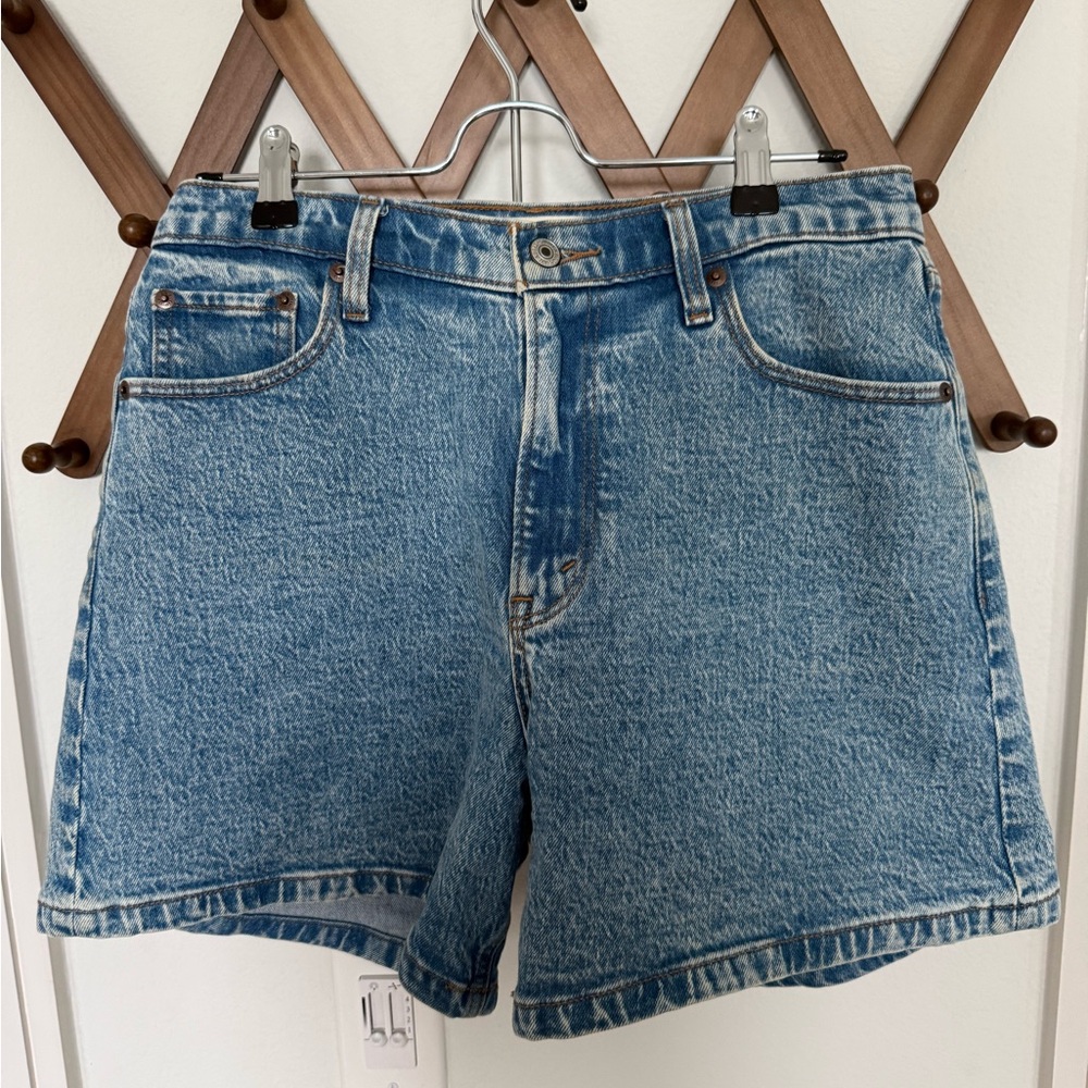 Abercrombie & Fitch The Dad Short High Rise in size 29/8
